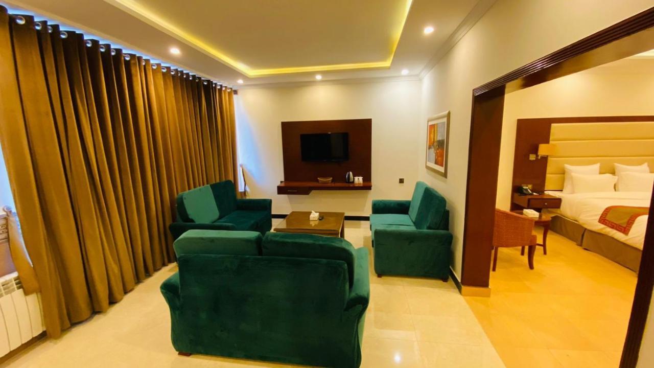 Falettis Grand Hotel Murree Exterior photo